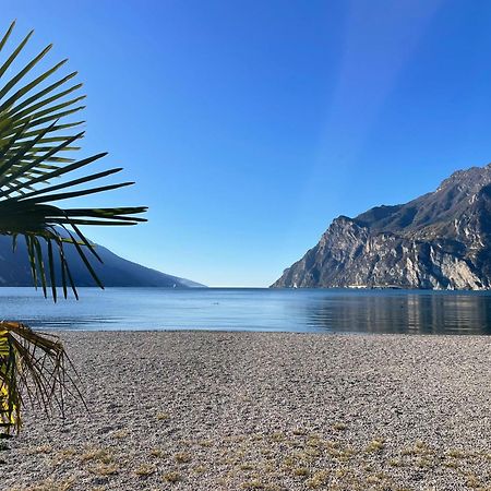 La Bougainville - Luxury Apartment Torbole Sul Garda Exterior foto