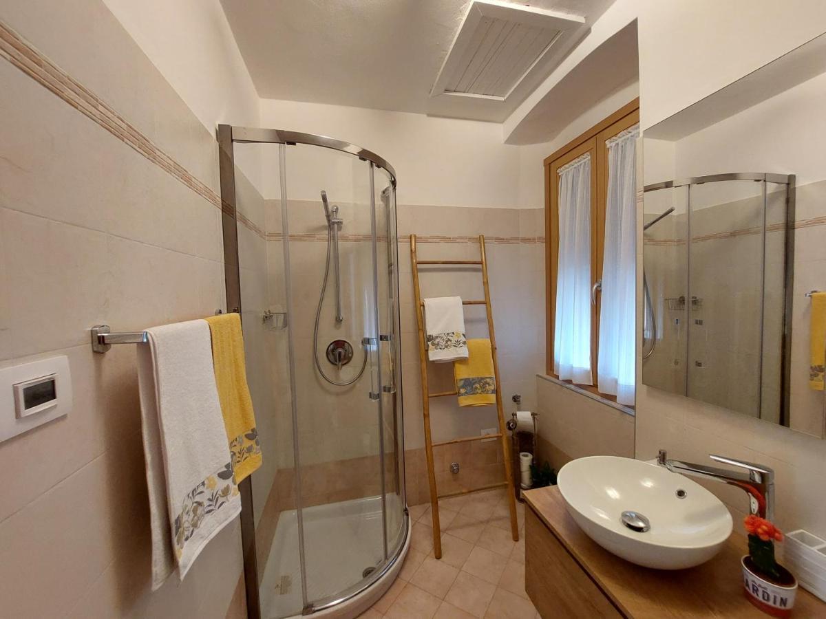 La Bougainville - Luxury Apartment Torbole Sul Garda Exterior foto